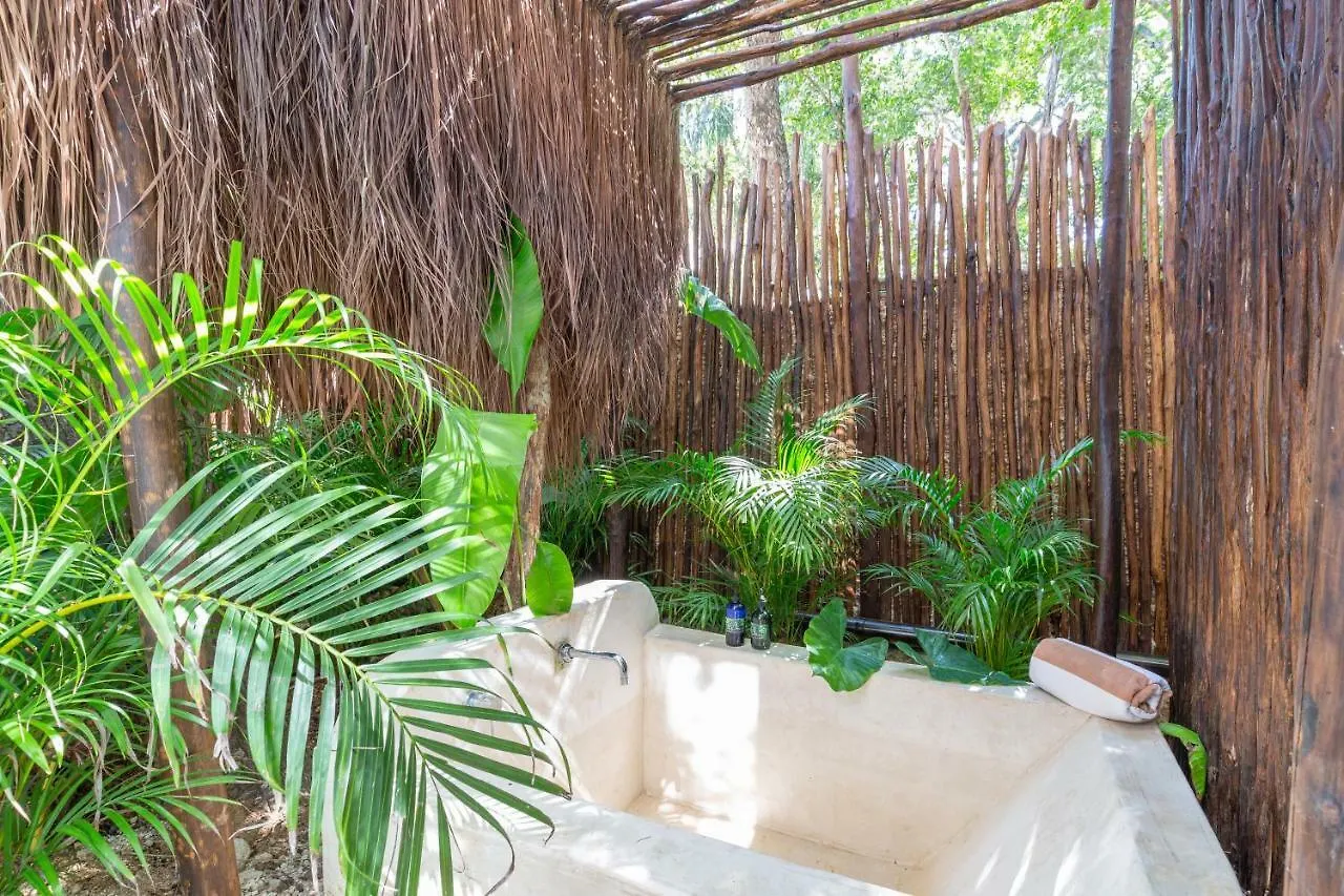Ikal Bungalows Hotel Tulum Mexikó