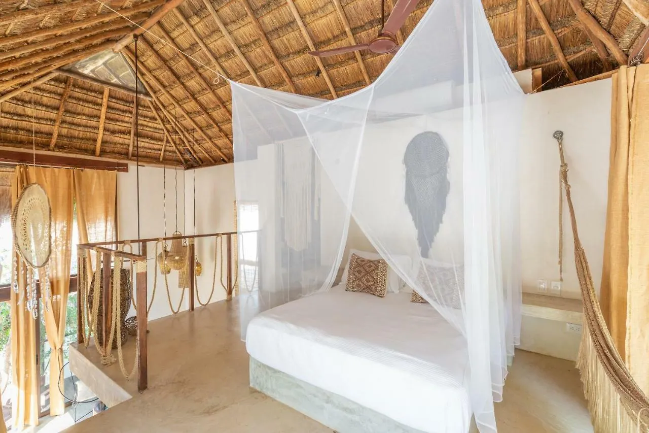 Ikal Bungalows Hotel Tulum Mexikó
